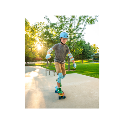 SKITCH® LED+ FIRE & ICE Skateboard For Kids And Beginners Mini Cruiser Board Gift Set (LED ON/OFF)